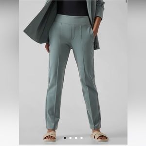 Athleta Eastbound Straight Pant in Minimalistic Grey Size 2 Petite NEW